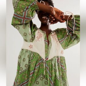 EUC FREE PEOPLE Day Dreaming Mini in size Medium in Lake Combo